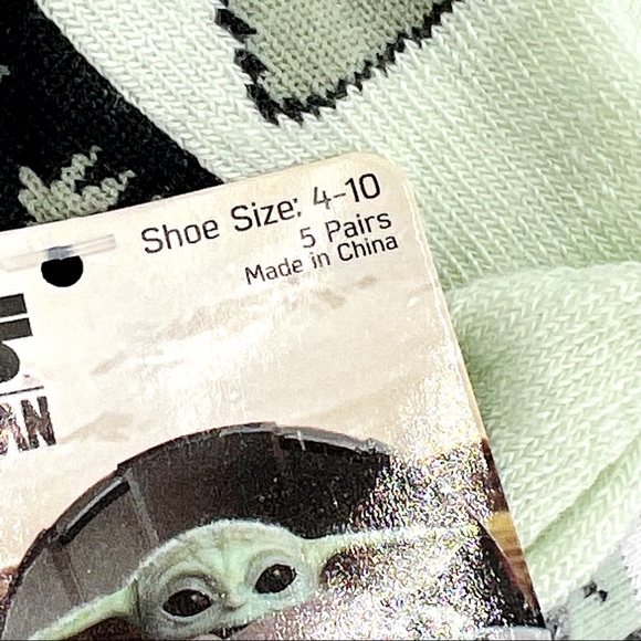 New Women’s Disney Star Wars The Mandalorian Baby Yoda Grogu No-Shows Socks 4-10 - Picture 5 of 5